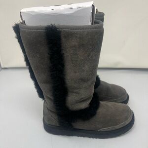 Ugg | Kids Sunburst Tall Uggs Grey& Black Size 2